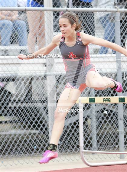 Thumbnail 1 in 4th Annual Randy Sturgeon Invitational (100, 100 HH, 300 LH, 400) photogallery.
