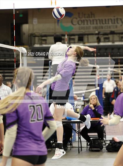 Thumbnail 1 in Desert Hills vs. Green Canyon (UHSAA 4A Quarterfinal Playoff) photogallery.