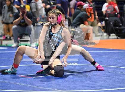Thumbnail 3 in UIL Wrestling 5A-6A Finals (Round 3) photogallery.