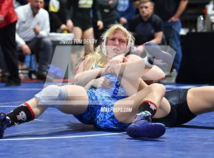 Thumbnail 3 in UIL Wrestling 5A-6A Finals (Round 3) photogallery.