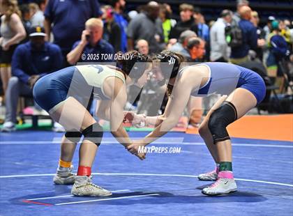 Thumbnail 3 in UIL Wrestling 5A-6A Finals (Round 3) photogallery.