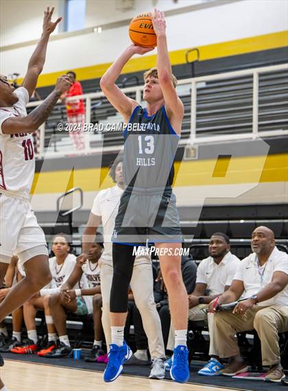Thumbnail 3 in Dothan vs. Vestavia Hills photogallery.