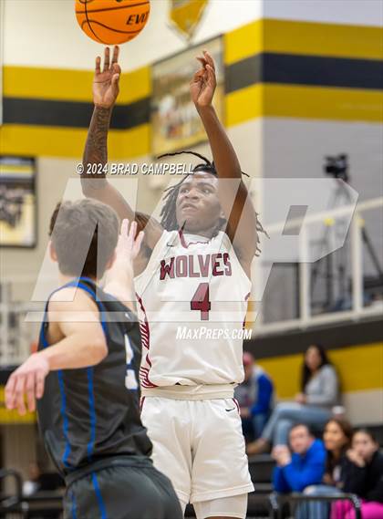 Thumbnail 3 in Dothan vs. Vestavia Hills photogallery.