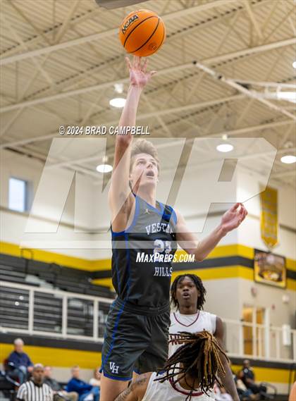 Thumbnail 2 in Dothan vs. Vestavia Hills photogallery.