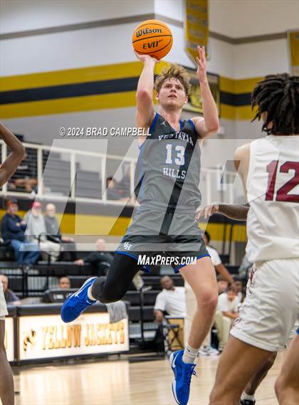 Thumbnail 3 in Dothan vs. Vestavia Hills photogallery.