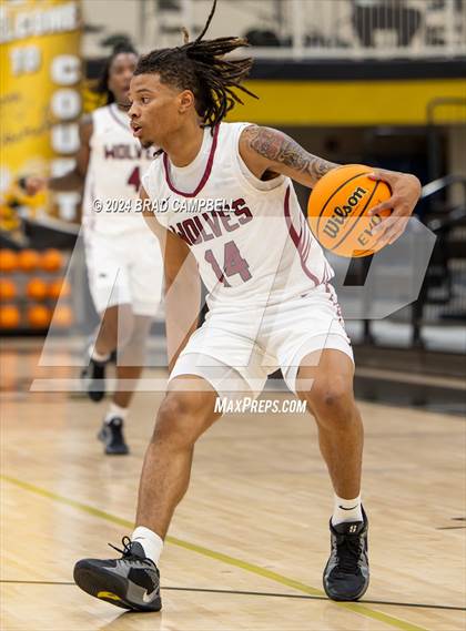 Thumbnail 3 in Dothan vs. Vestavia Hills photogallery.