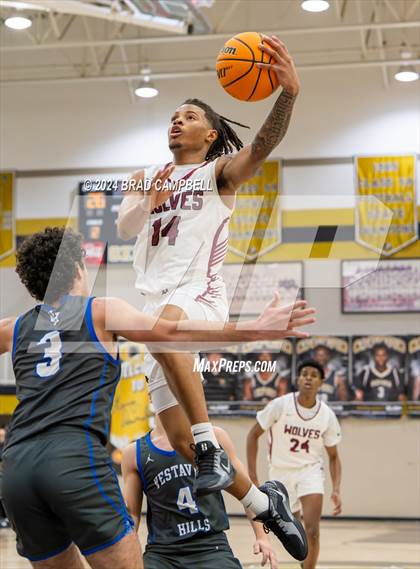 Thumbnail 3 in Dothan vs. Vestavia Hills photogallery.