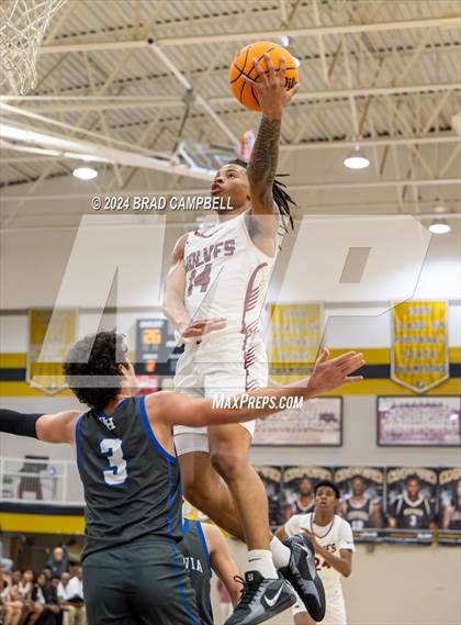 Thumbnail 2 in Dothan vs. Vestavia Hills photogallery.