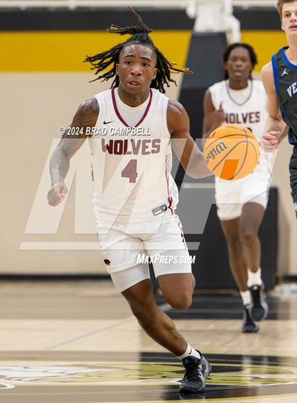 Thumbnail 3 in Dothan vs. Vestavia Hills photogallery.