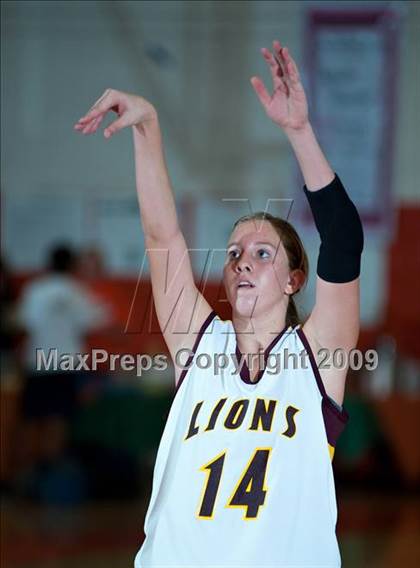 Thumbnail 3 in Arlington vs. Upland (Lady Bears Holiday Classic) photogallery.