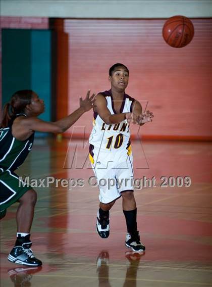 Thumbnail 3 in Arlington vs. Upland (Lady Bears Holiday Classic) photogallery.