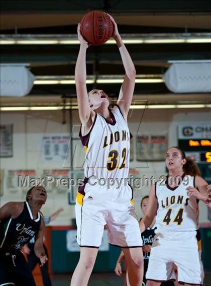 Thumbnail 1 in Arlington vs. Upland (Lady Bears Holiday Classic) photogallery.