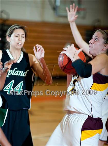 Thumbnail 3 in Arlington vs. Upland (Lady Bears Holiday Classic) photogallery.