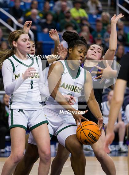 Thumbnail 2 in Bishop Manogue vs. Spanish Springs (NIAA 4A State Championship) photogallery.