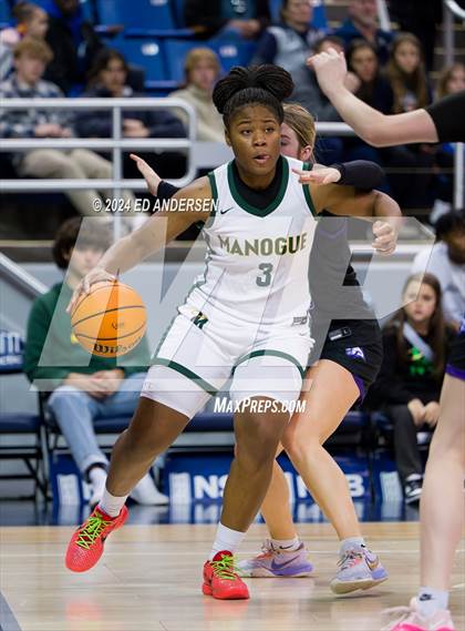 Thumbnail 1 in Bishop Manogue vs. Spanish Springs (NIAA 4A State Championship) photogallery.