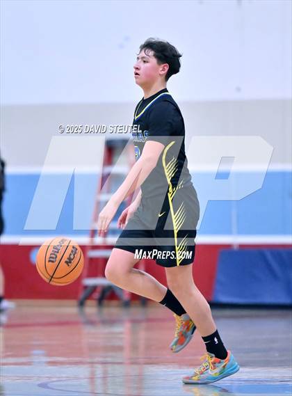 Thumbnail 3 in Lincoln @ Mira Loma photogallery.