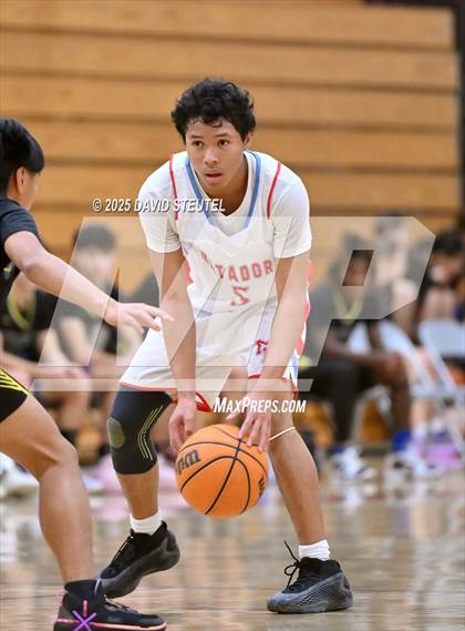 Thumbnail 2 in Lincoln @ Mira Loma photogallery.