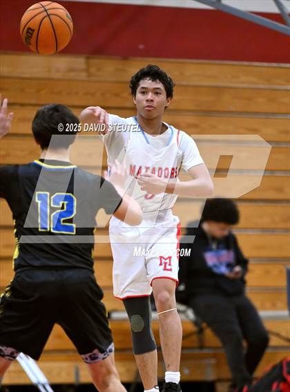 Thumbnail 2 in Lincoln @ Mira Loma photogallery.