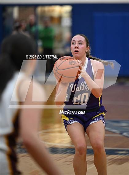 Thumbnail 3 in Federal Hocking vs. Valley (OHSAA Division VI District Final) photogallery.
