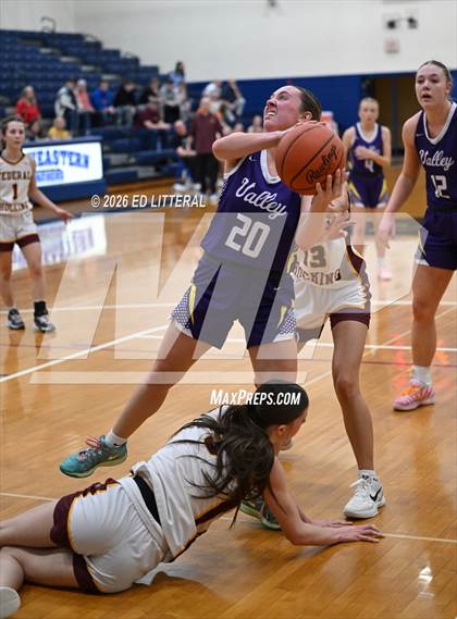 Thumbnail 2 in Federal Hocking vs. Valley (OHSAA Division VI District Final) photogallery.