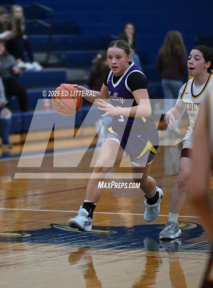 Thumbnail 2 in Federal Hocking vs. Valley (OHSAA Division VI District Final) photogallery.