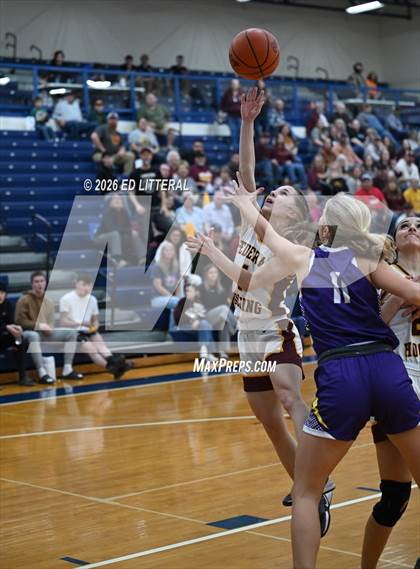 Thumbnail 2 in Federal Hocking vs. Valley (OHSAA Division VI District Final) photogallery.