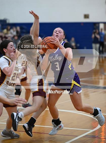 Thumbnail 3 in Federal Hocking vs. Valley (OHSAA Division VI District Final) photogallery.