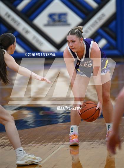 Thumbnail 1 in Federal Hocking vs. Valley (OHSAA Division VI District Final) photogallery.