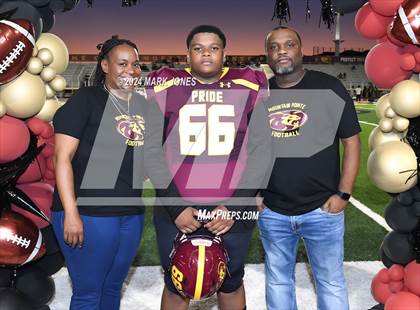 Thumbnail 1 in Mountain Pointe (Senior Night) photogallery.