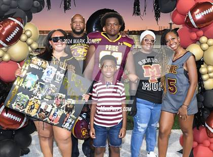 Thumbnail 2 in Mountain Pointe (Senior Night) photogallery.