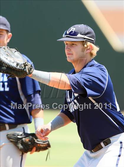 Thumbnail 2 in Bell vs. Coppell (5A Region 1 Area Playoffs - Game 2)  photogallery.
