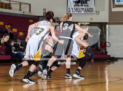 Thumbnail 3 in Quanah vs. Bellevue (Fantasy of Lights) photogallery.