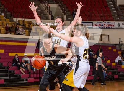 Thumbnail 1 in Quanah vs. Bellevue (Fantasy of Lights) photogallery.