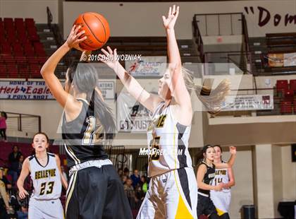 Thumbnail 1 in Quanah vs. Bellevue (Fantasy of Lights) photogallery.