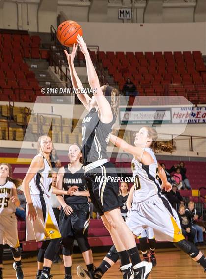 Thumbnail 2 in Quanah vs. Bellevue (Fantasy of Lights) photogallery.