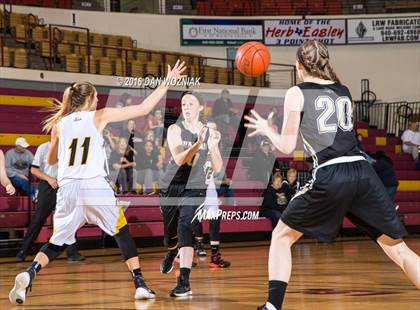 Thumbnail 1 in Quanah vs. Bellevue (Fantasy of Lights) photogallery.