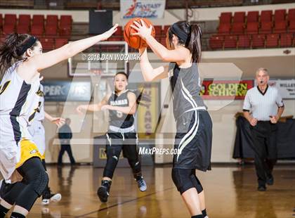 Thumbnail 2 in Quanah vs. Bellevue (Fantasy of Lights) photogallery.