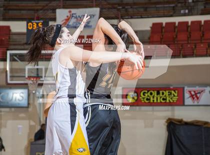 Thumbnail 3 in Quanah vs. Bellevue (Fantasy of Lights) photogallery.