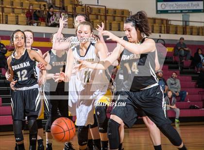 Thumbnail 2 in Quanah vs. Bellevue (Fantasy of Lights) photogallery.