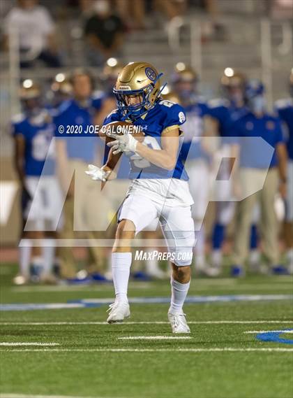 Thumbnail 1 in Churchill vs Alamo Heights photogallery.