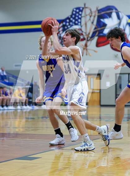 Thumbnail 1 in Brock @ Lipan photogallery.