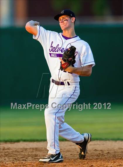 Thumbnail 2 in Lamar Consolidated vs. Ball (UIL 4A  Region 3 Quarterfinal Playoff) photogallery.