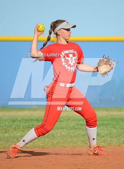 Thumbnail 2 in Arbor View @ Centennial (NIAA 5A 2nd Round Playoff) photogallery.