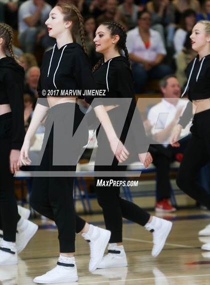 Thumbnail 1 in Westlake vs Thousand Oaks photogallery.