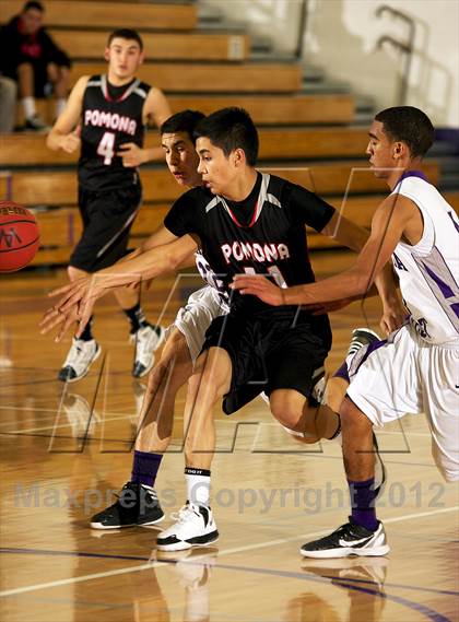 Thumbnail 1 in Pomona @ Arvada West photogallery.