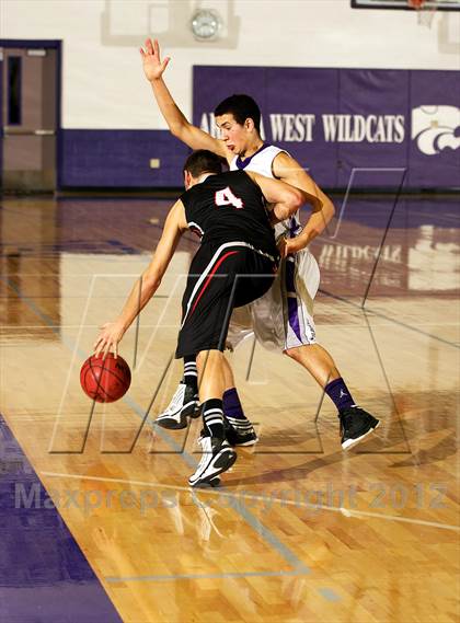 Thumbnail 2 in Pomona @ Arvada West photogallery.