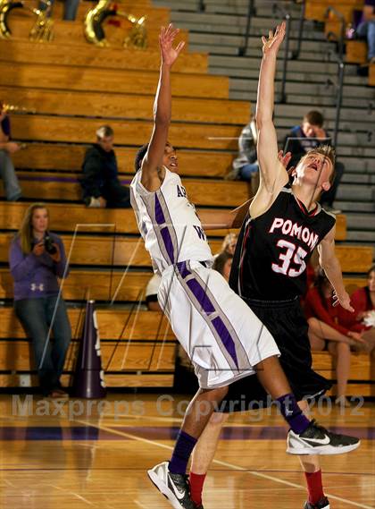 Thumbnail 3 in Pomona @ Arvada West photogallery.