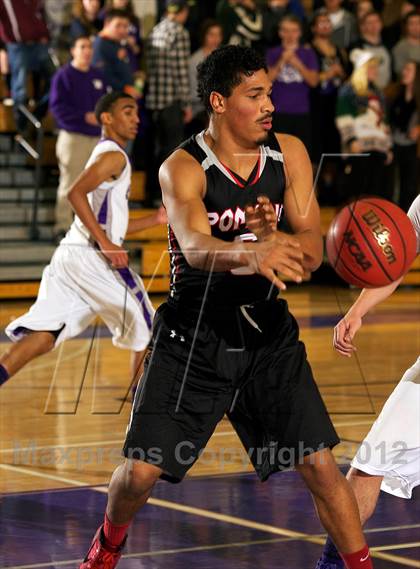 Thumbnail 1 in Pomona @ Arvada West photogallery.