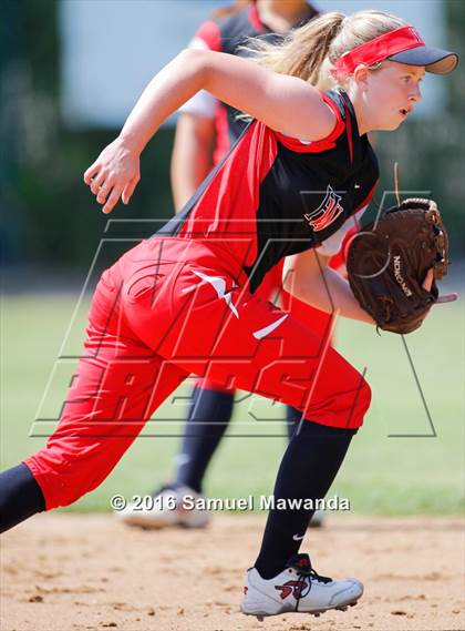 Thumbnail 3 in  Notre Dame (SO)  @ Harvard-Westlake photogallery.