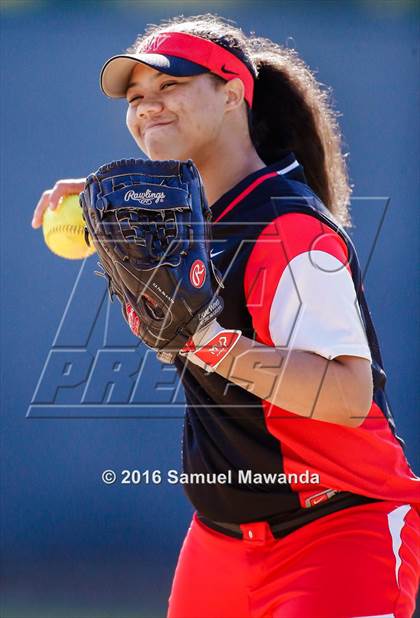 Thumbnail 1 in  Notre Dame (SO)  @ Harvard-Westlake photogallery.